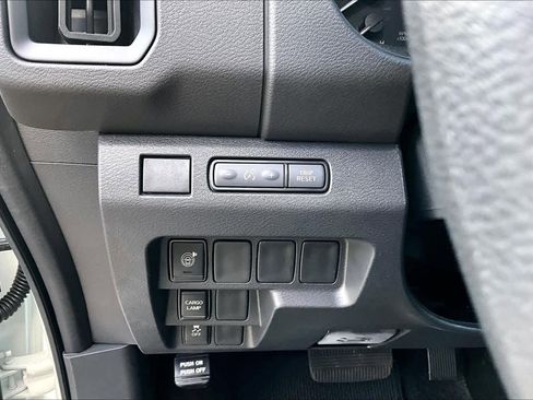 New 2025 Nissan Frontier S image 15