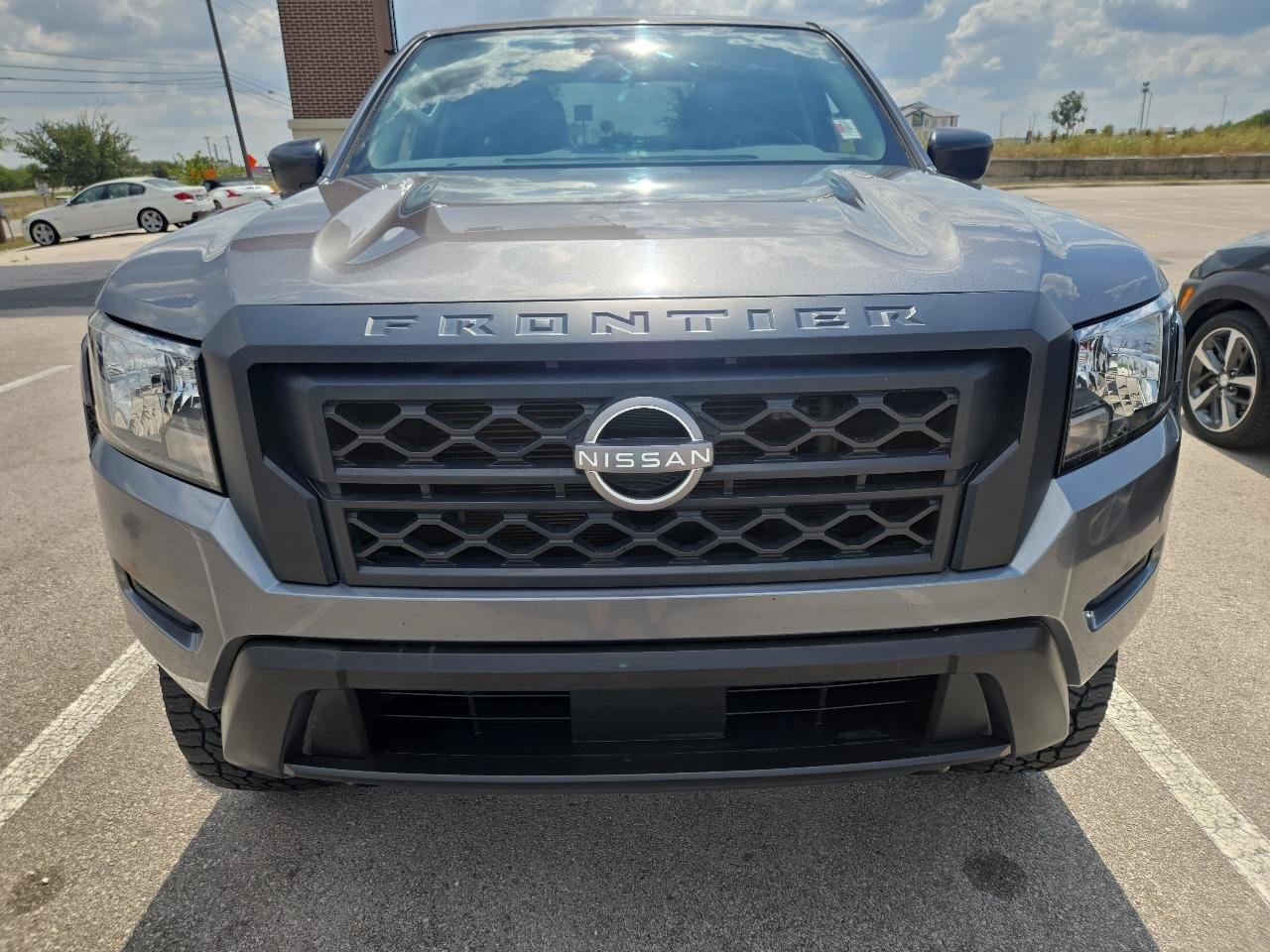 Used 2022 Nissan Frontier S w/ Technology Package AWD/4WD image 2