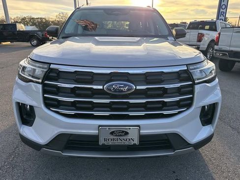 New 2026 Ford Explorer Active w/ Active Comfort Package image 2