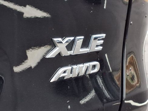 Used 2025 Toyota RAV4 XLE AWD/4WD image 31