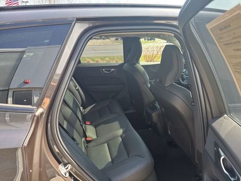 Used 2025 Volvo XC60 B5 Plus w/ Climate Package image 13