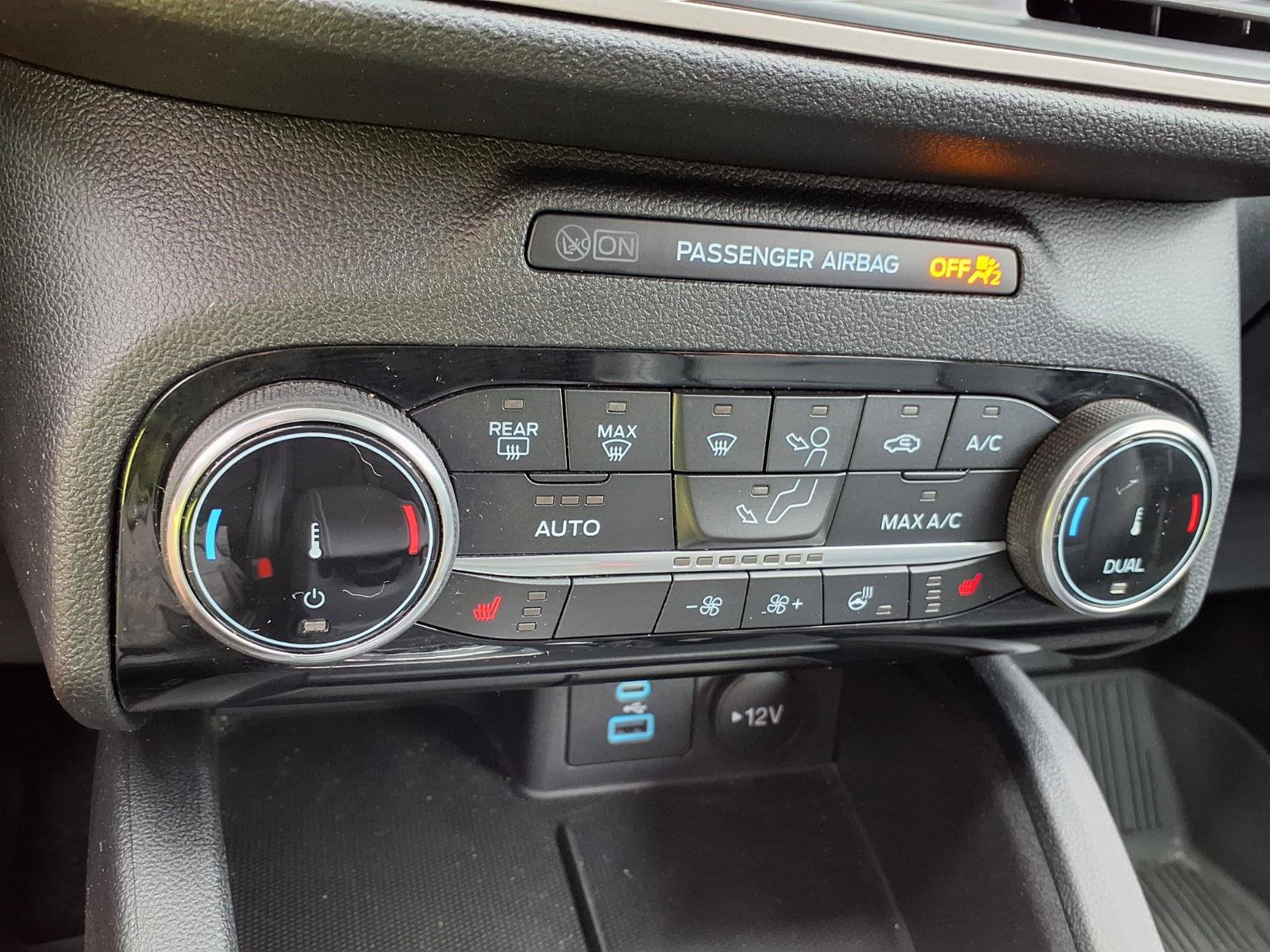 Used 2022 Ford Escape SEL FWD image 8