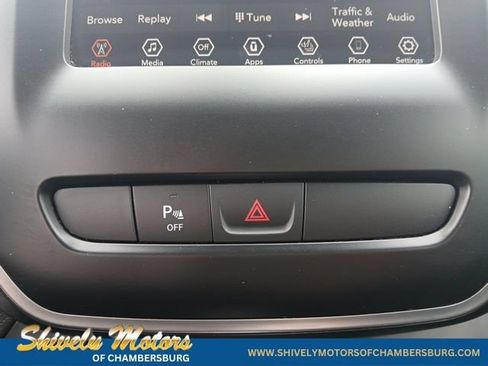 Used 2020 Jeep Cherokee Latitude Plus w/ Cold Weather Group AWD/4WD image 21