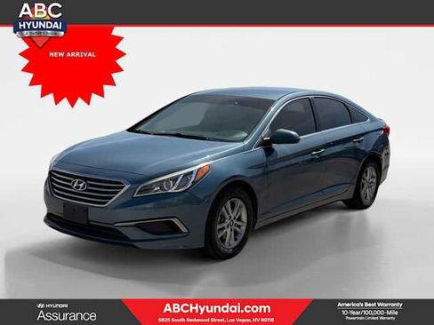 Used 2017 Hyundai Sonata SE image 1