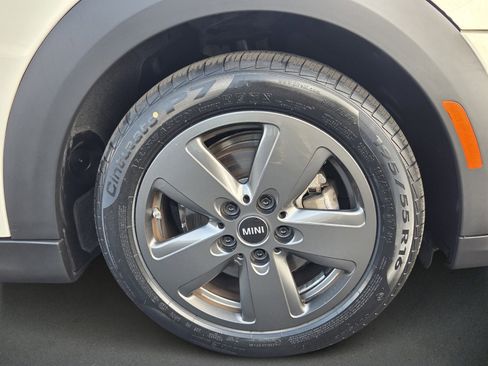 Used 2022 MINI Cooper 4-Door Hardtop image 9