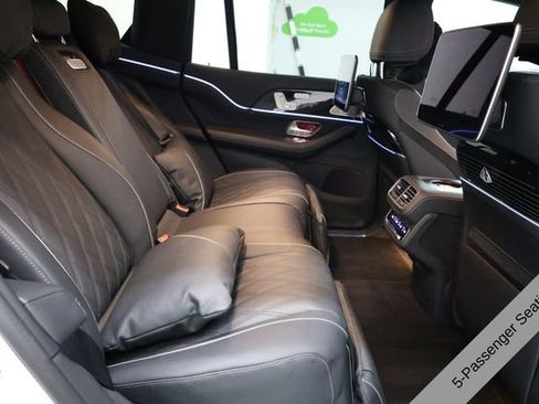 Used 2026 Mercedes-Benz Maybach GLS 600 4MATIC image 15