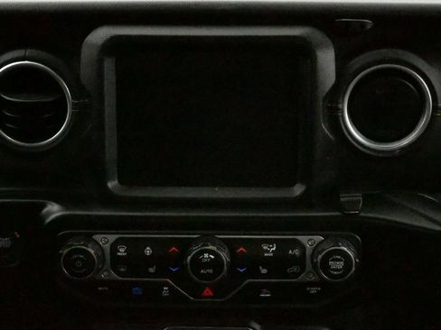 Used 2023 Jeep Wrangler Unlimited Sahara w/ Cold Weather Group AWD/4WD image 30