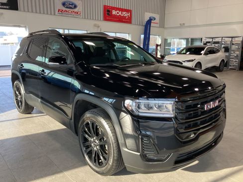 Used 2023 GMC Acadia SLE w/ Elevation Edition image 3