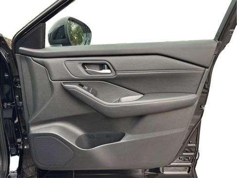 Used 2026 Nissan Rogue SL image 45