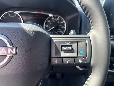 Certified 2025 Nissan Rogue SV AWD/4WD image 15