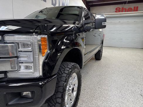 Used 2018 Ford F250 Platinum w/ Platinum Ultimate Package image 10