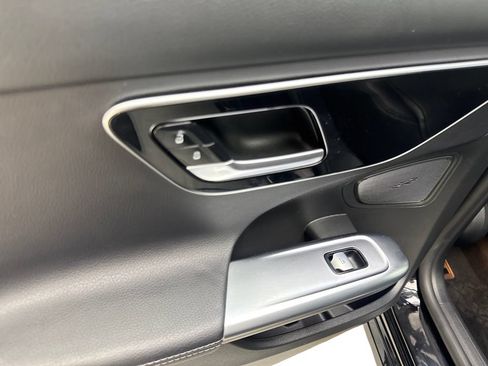 Used 2024 Mercedes-Benz C 300 Sedan image 35