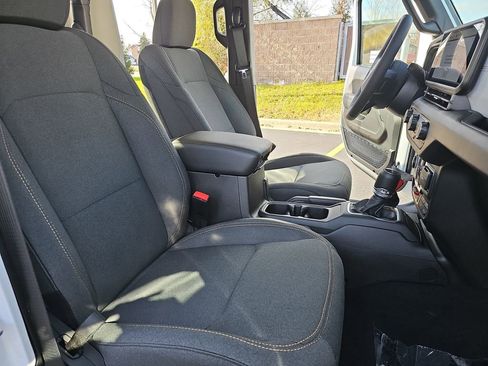 New 2026 Jeep Gladiator Willys image 10