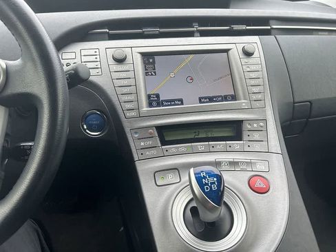 Used 2013 Toyota Prius Four w/ Deluxe Solar Roof Pkg FWD image 20
