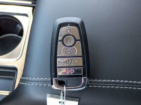 Used 2023 Lincoln Corsair Reserve w/ Equipment Group 201A AWD/4WD image 30