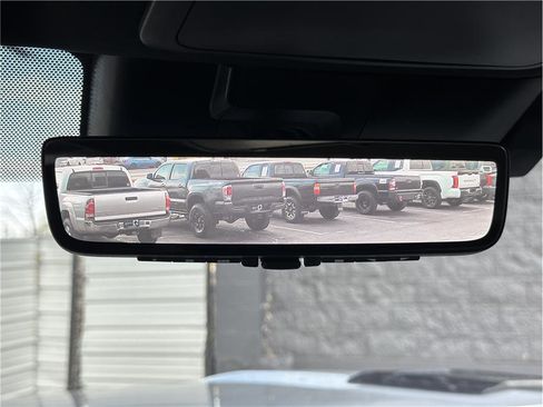 Used 2024 Toyota Tundra Platinum image 29