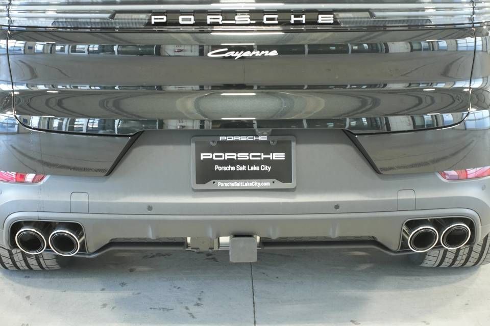 Certified 2026 Porsche Cayenne AWD/4WD image 39