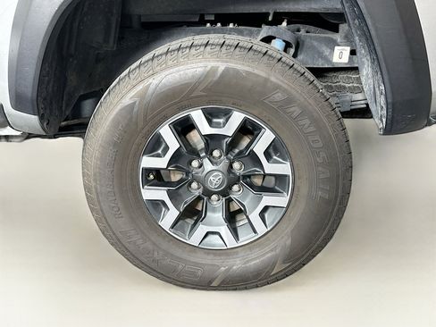 Used 2023 Toyota Tacoma TRD Off-Road image 11