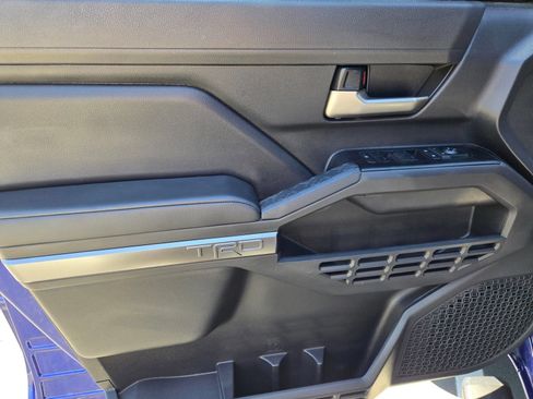 Used 2025 Toyota Tacoma TRD Sport AWD/4WD image 17
