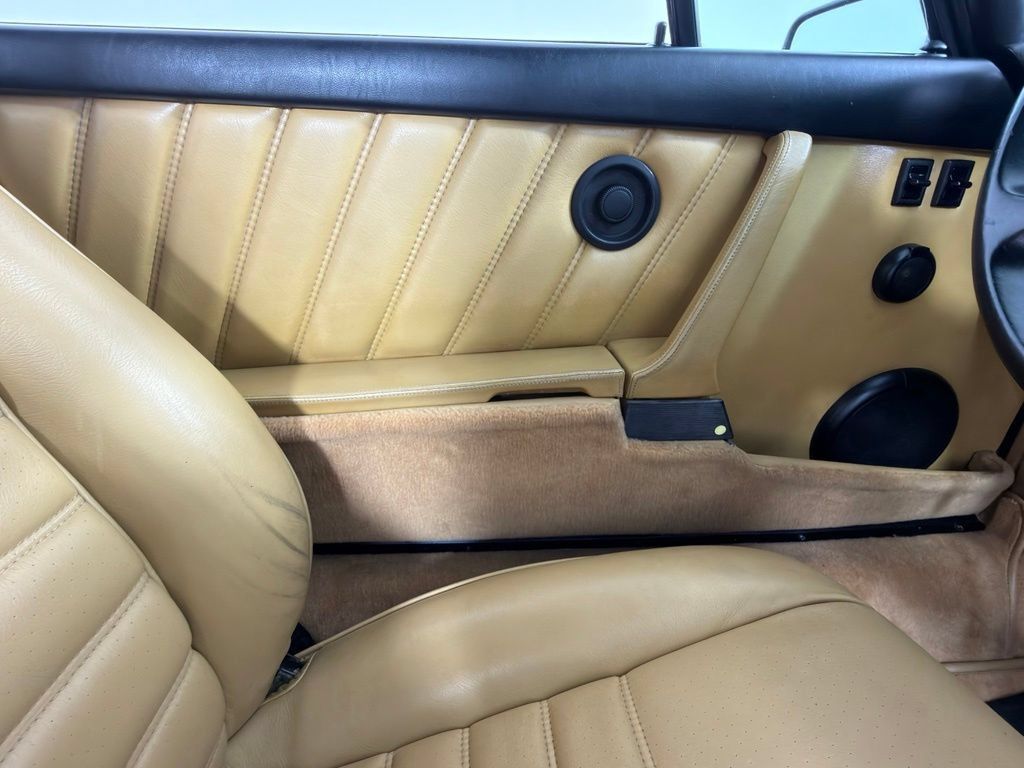 Used 1987 Porsche 911 Carrera RWD image 35