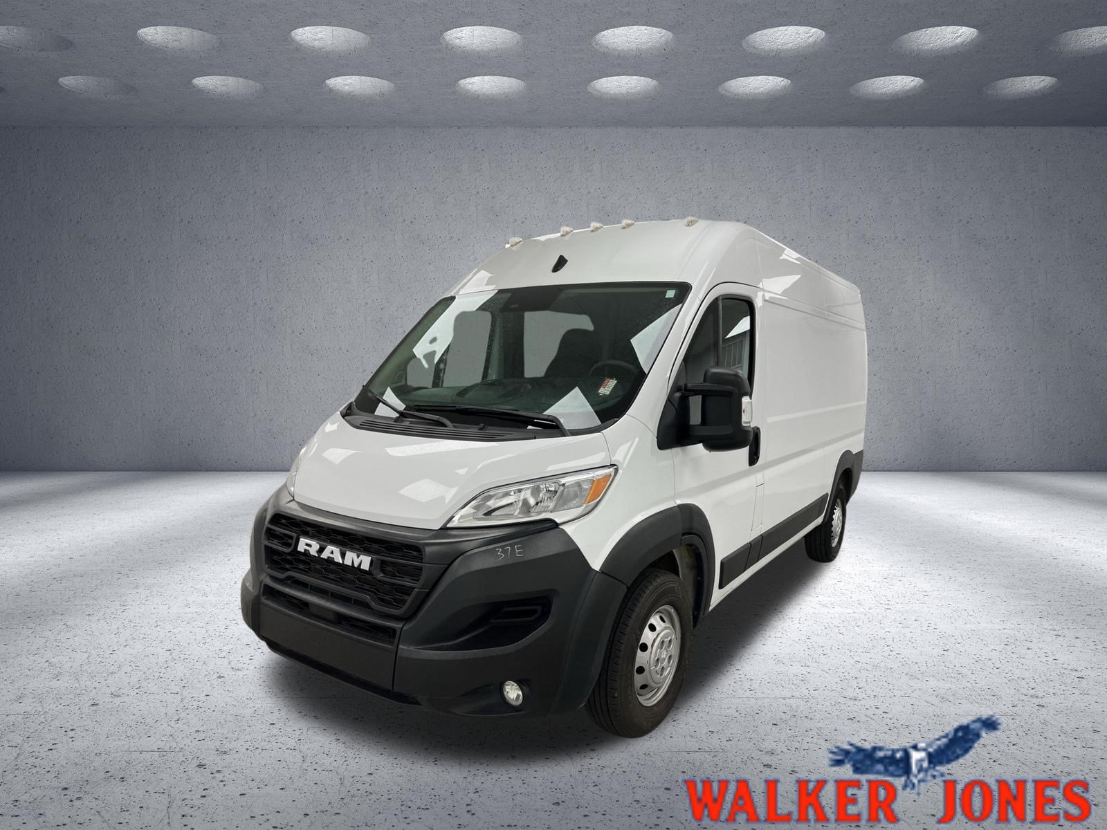 Used 2024 RAM ProMaster 2500 w/ Convenience Group FWD image 1