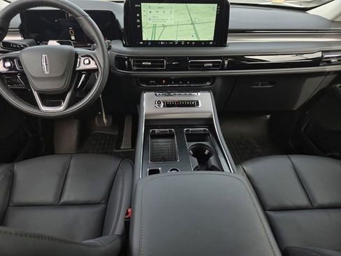 New 2026 Lincoln Aviator 2WD image 5