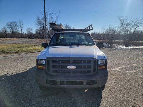 Used 2007 Ford F250 4x4 SuperCab Super Duty image 2