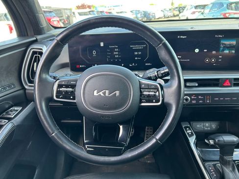 Certified 2024 Kia Sorento SX Prestige AWD/4WD image 10