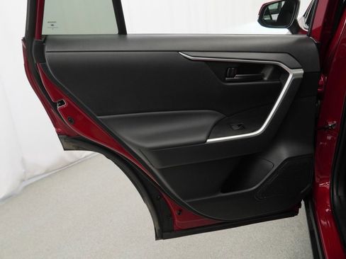 Used 2025 Toyota RAV4 LE image 39