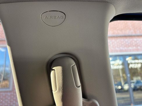 Used 2022 Jeep Compass Latitude w/ Sun and Sound Group image 28