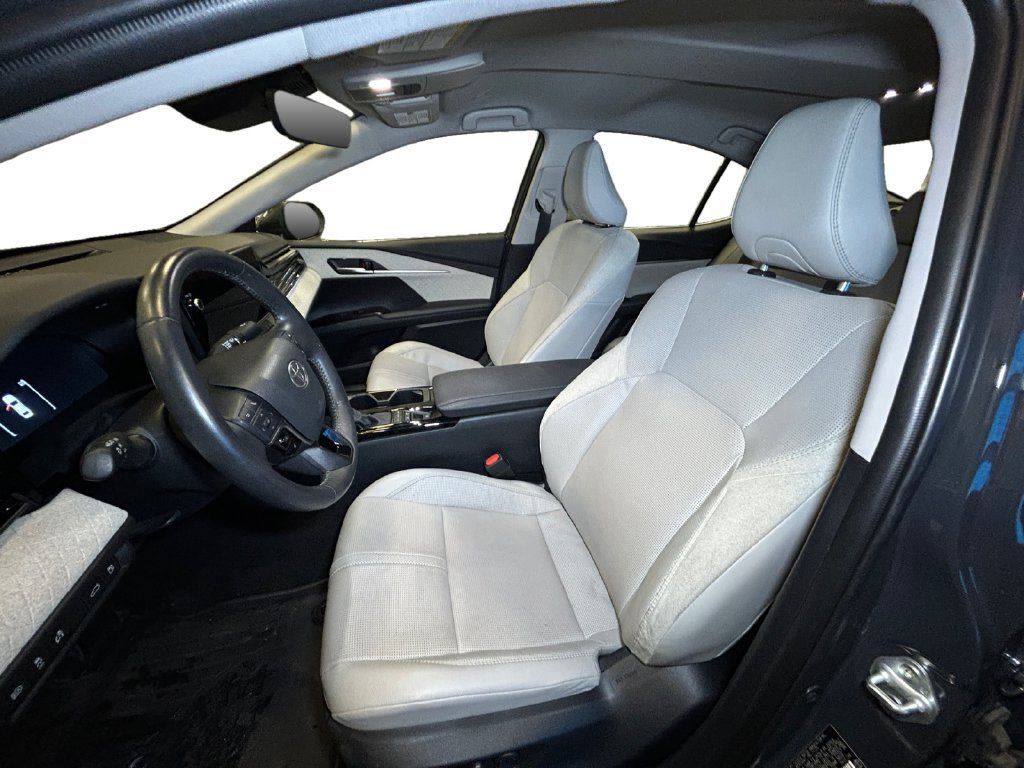 Used 2026 Toyota Camry XLE w/ Preferred Package 2 (TMS) AWD/4WD image 9