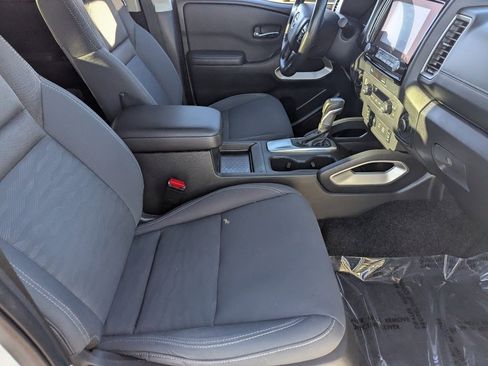 Certified 2024 Nissan Frontier SV w/ SV Convenience Package image 11