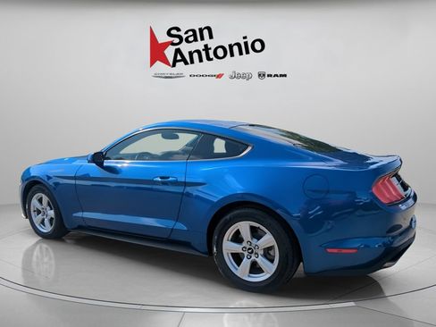 Used 2018 Ford Mustang Coupe RWD image 10