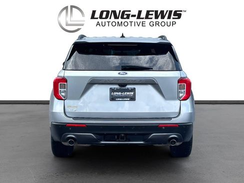 Used 2023 Ford Explorer XLT w/ Equipment Group 202A RWD image 5