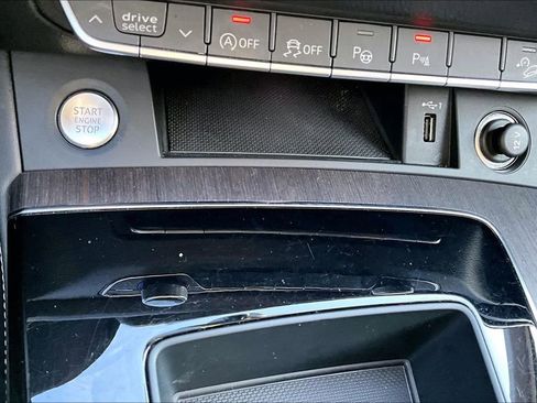 Used 2023 Audi Q5 2.0T Prestige w/ Prestige Package image 15