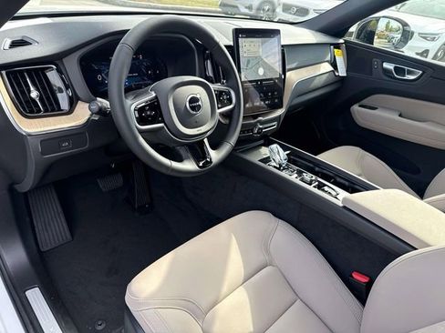 New 2026 Volvo XC60 B5 Plus image 23