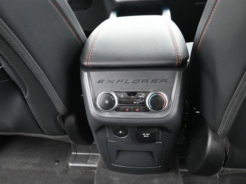 Certified 2025 Ford Explorer ST image 12