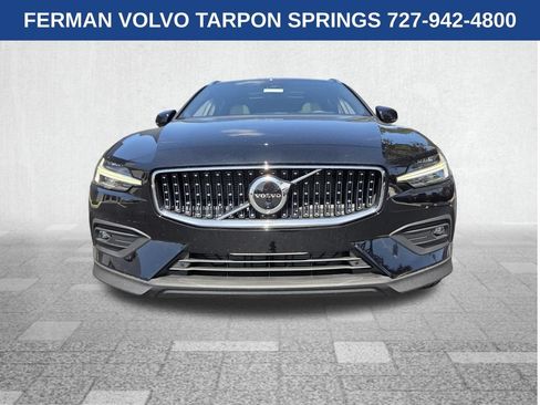 New 2026 Volvo V60 B5 Cross Country Ultra AWD/4WD image 2
