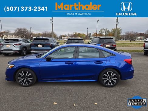Used 2023 Honda Civic Sport image 2