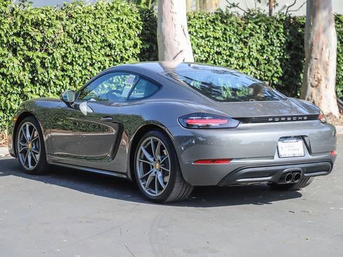 Used 2021 Porsche 718 Cayman RWD image 8