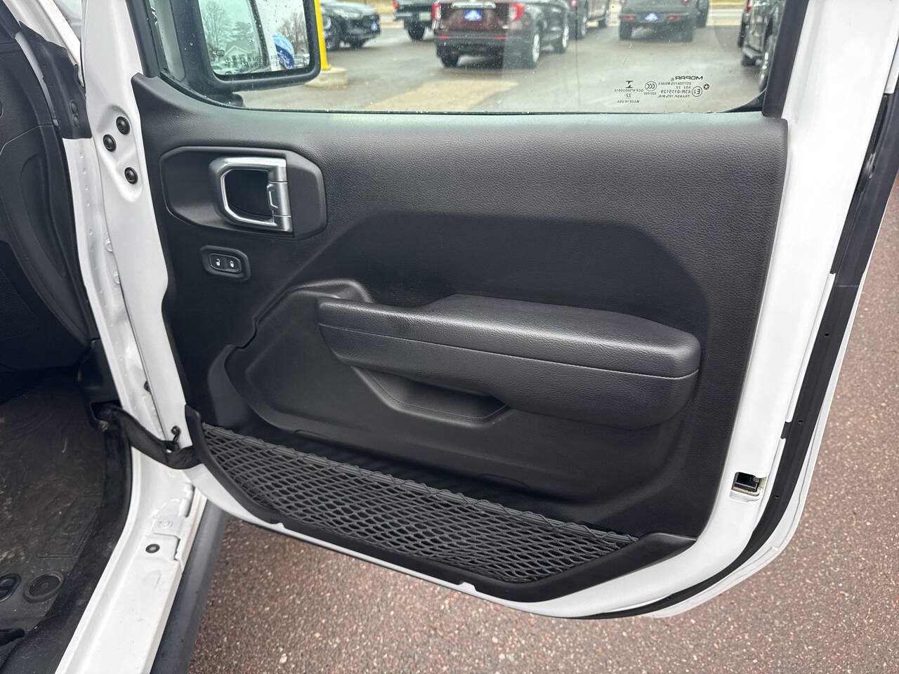 Used 2023 Jeep Gladiator Rubicon w/ Cold Weather Group AWD/4WD image 18