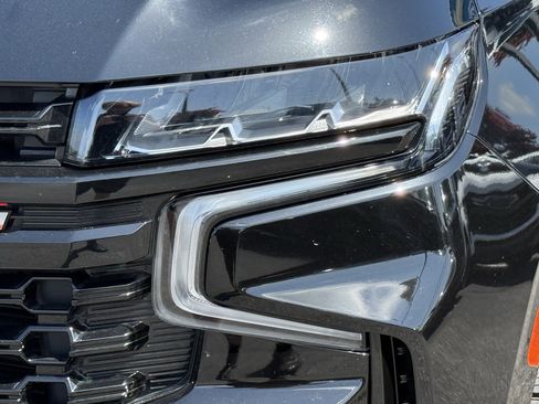 Used 2023 Chevrolet Suburban Z71 w/ Z71 Off-Road Package AWD/4WD image 6