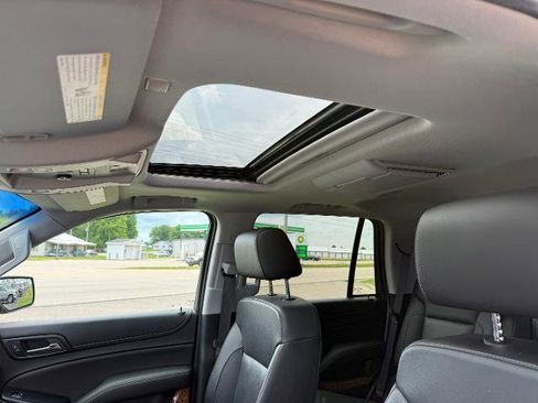 Used 2018 Chevrolet Tahoe Premier AWD/4WD image 14