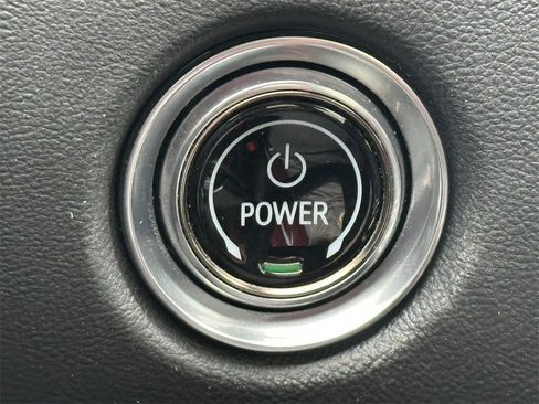 Used 2024 Cadillac Lyriq Luxury image 34