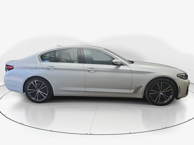 Used 2023 BMW 530i xDrive w/ Premium Package AWD/4WD image 3