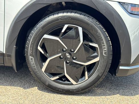 Used 2024 Hyundai Ioniq 5 SE RWD image 7