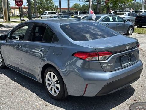 Certified 2025 Toyota Corolla LE FWD image 5