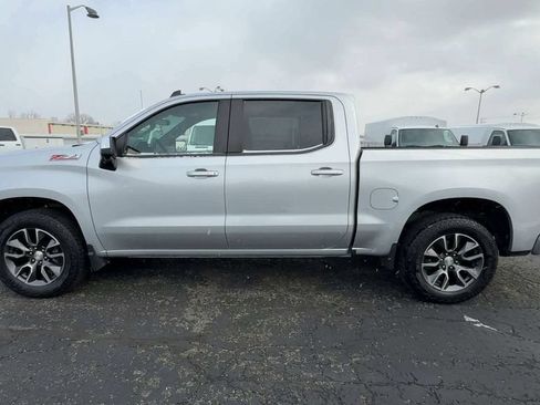 Used 2022 Chevrolet Silverado 1500 LT AWD/4WD image 5