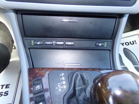 Used 2004 BMW 325Ci Convertible RWD image 43