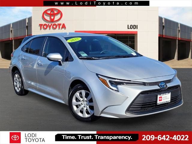 Certified 2025 Toyota Corolla LE w/ Convenience Package FWD image 1